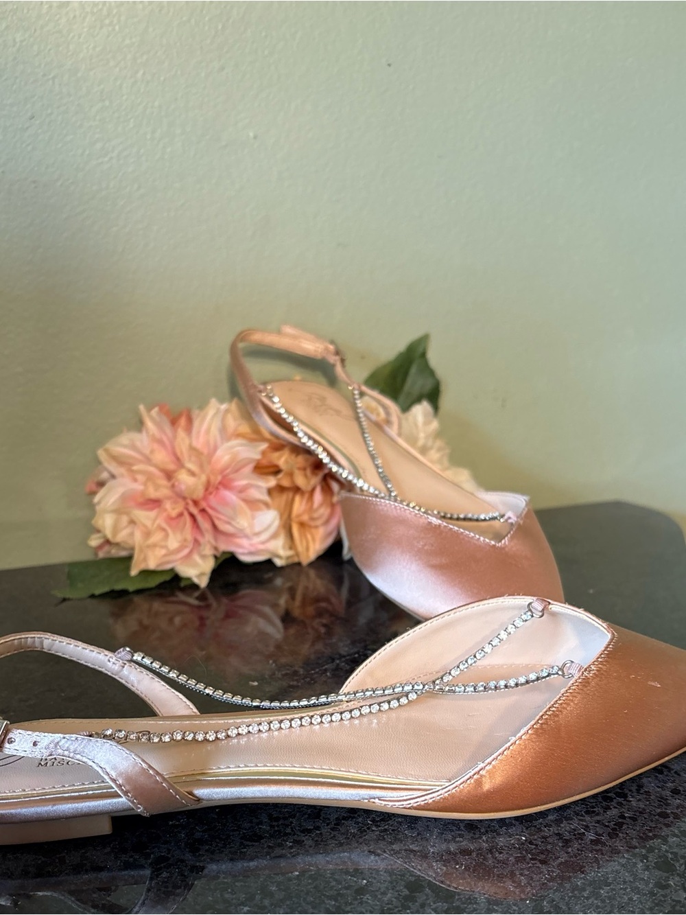 Jewel by Badgley Mischka Alanna Ballet Flats Crystal Strap Champagne NWOT 10M - Picture 9 of 13